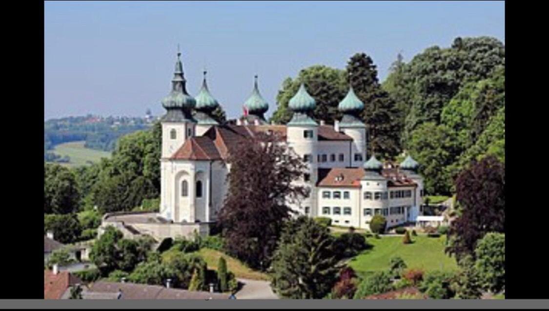 Pension Artstetten Exteriör bild
