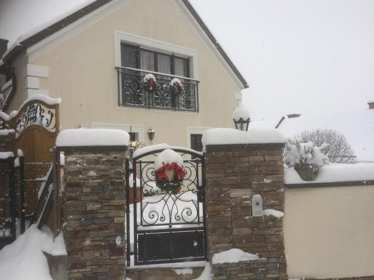 Pension Artstetten Exteriör bild