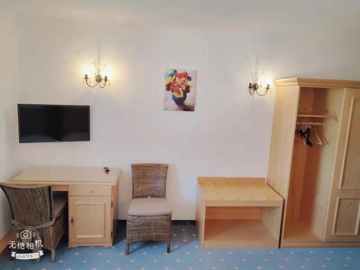 Pension Artstetten Exteriör bild